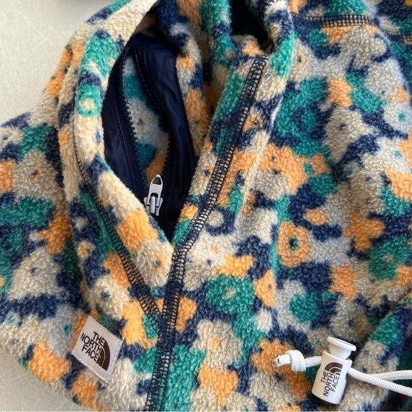 THE NORTH FACE FLORAL 
CAMPSHIRE PULLOVER HOODIE 2.0 FLEECE -
WOMENS SiZ… - Picture 9 of 11